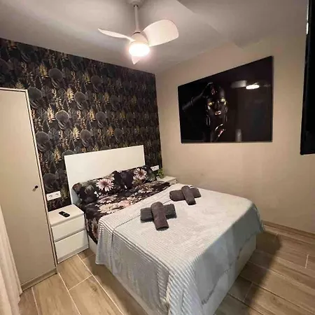 Casa Hermosa, Plaza Pio Xii * Alicante