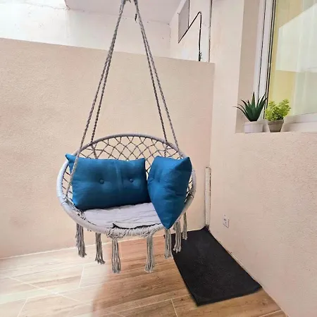 Casa Hermosa, Plaza Pio Xii * Alicante