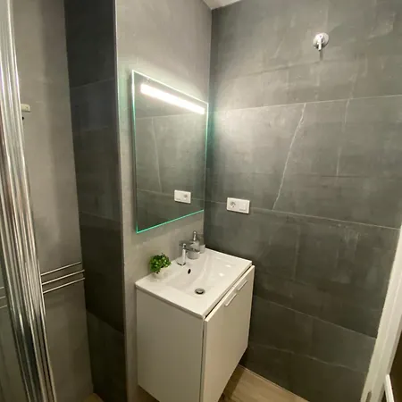 Casa Hermosa, Plaza Pio Xii * Alicante